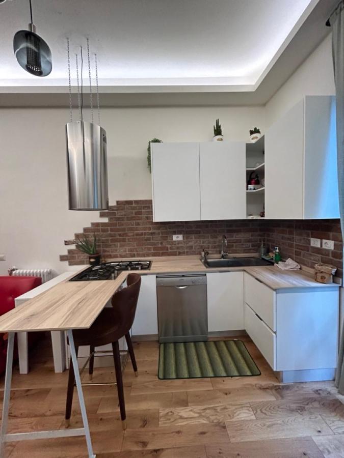 Gam Gam Isola Room Rent Milán Exterior foto