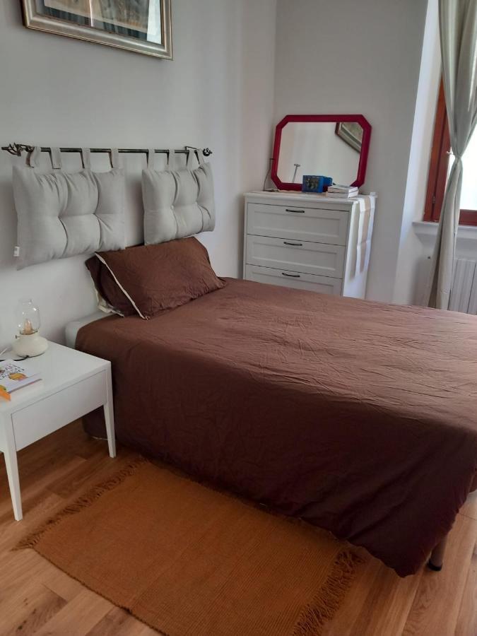 Gam Gam Isola Room Rent Milán Exterior foto
